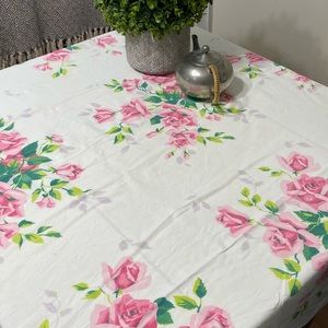 💕💕 SOLD Vintage Wilendur ‘ Royal Rose ‘ Table